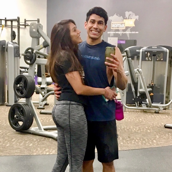 Meet your buyer/seller :) - Picture 4 of 4